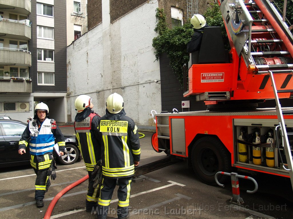Dachstuhlbrand Belgisches Viertel Maastricherstr P043.JPG